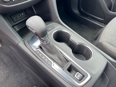 Certified 2024 Chevrolet Equinox LT w/ LPO, Floor Liner Package FWD image 19