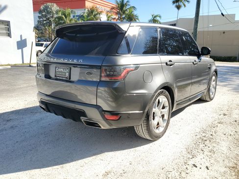 Used 2018 Land Rover Range Rover Sport SE image 8