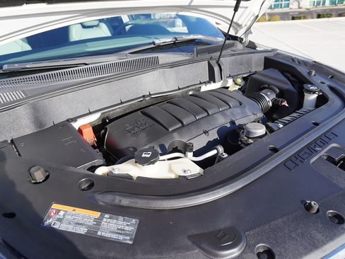 Used 2011 Chevrolet Traverse LT w/ Personal Connectivity Package image 6