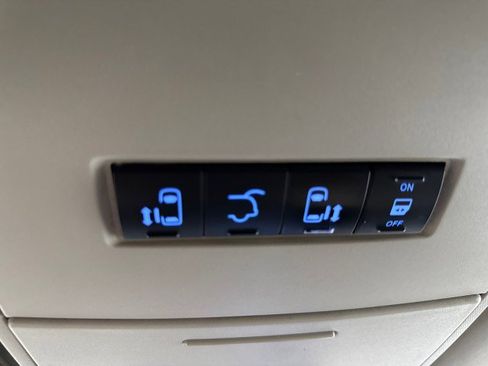 Used 2019 Dodge Grand Caravan SE w/ Power Convenience Group I image 38