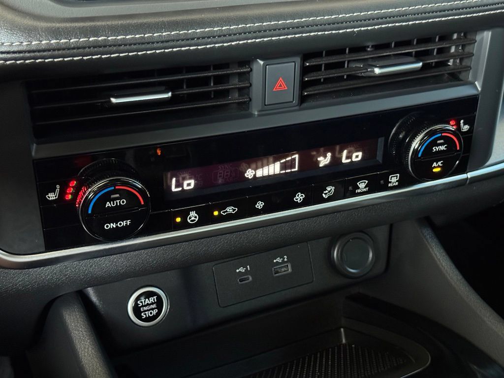 Used 2023 Nissan Rogue SV w/ SV Premium B Package FWD image 35