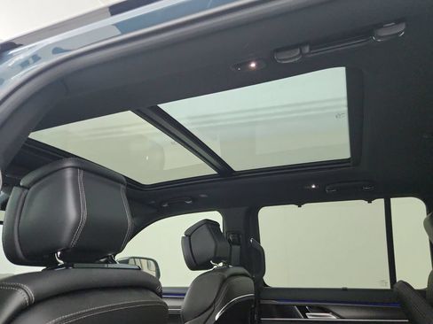 New 2026 Jeep Grand Wagoneer Summit AWD/4WD image 29