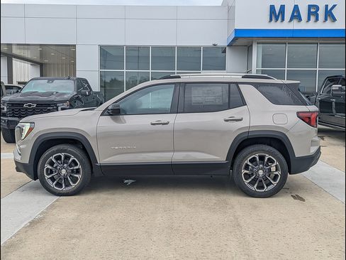 New 2027 GMC Terrain Elevation w/ Elevation Premium Package AWD/4WD image 9