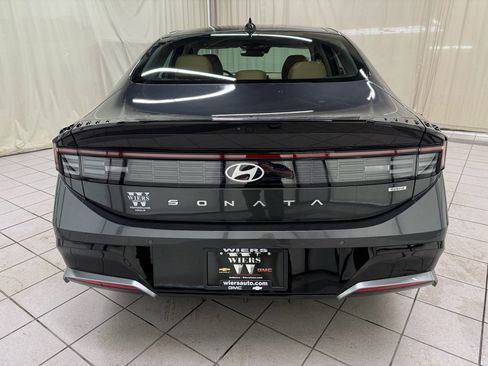 Used 2025 Hyundai Sonata Limited FWD image 6