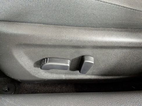 Used 2024 Nissan Altima 2.5 SV image 17