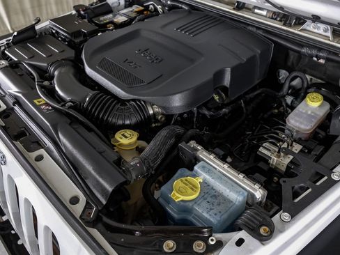 Used 2018 Jeep Wrangler Sport image 41