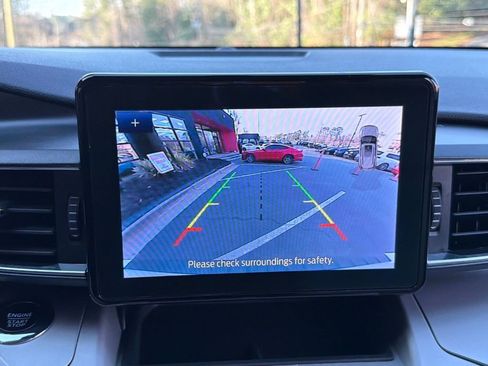 Used 2024 Ford Explorer XLT w/ Equipment Group 202A image 54