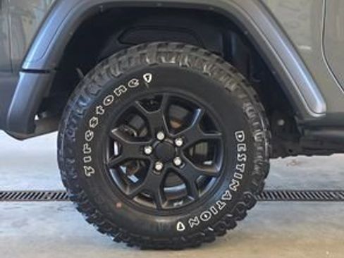 Used 2021 Jeep Wrangler Sport image 23