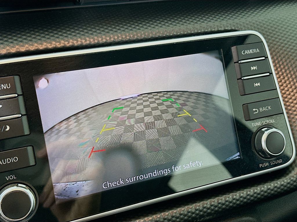 Used 2019 Nissan Kicks SV FWD image 18