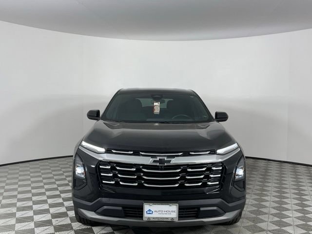 Used 2025 Chevrolet Equinox LT FWD image 2