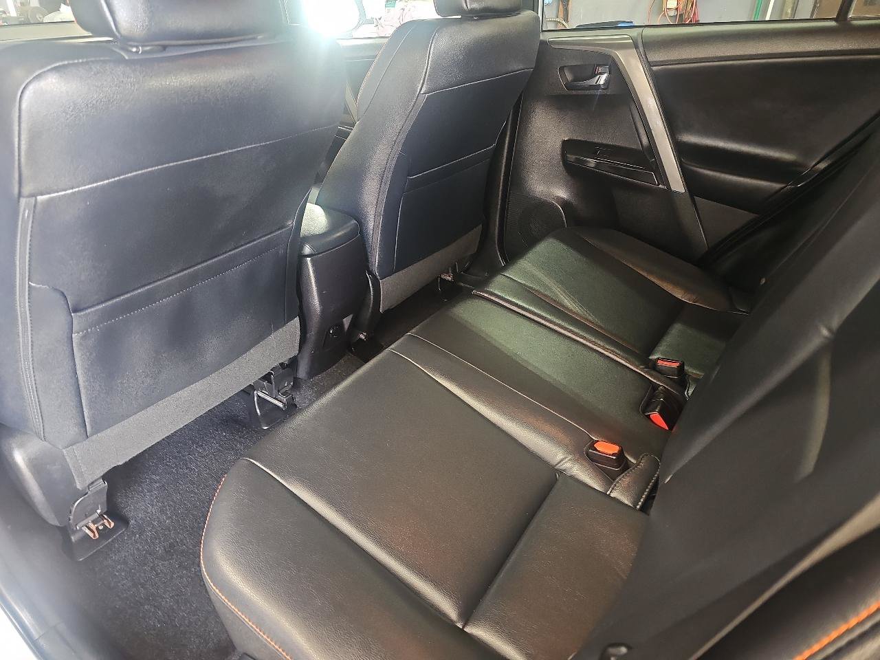 Used 2017 Toyota RAV4 SE AWD/4WD image 18