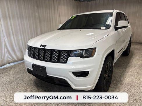 Used 2018 Jeep Grand Cherokee Altitude AWD/4WD image 6