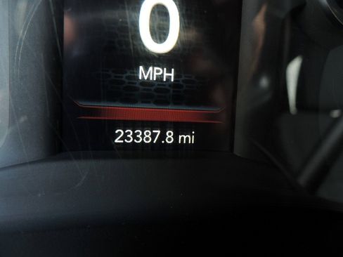 Used 2024 RAM 2500 Tradesman w/ Chrome Appearance Group image 27