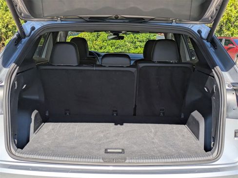 Used 2025 Volkswagen Atlas Cross Sport SE image 29