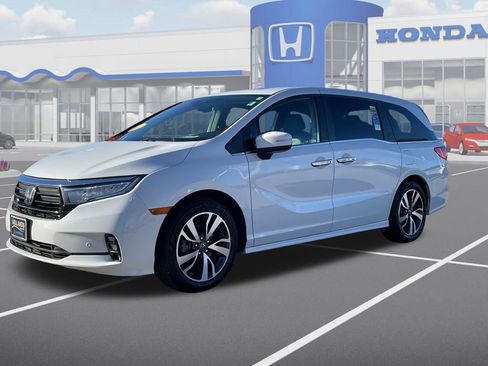 Used 2022 Honda Odyssey Touring image 3