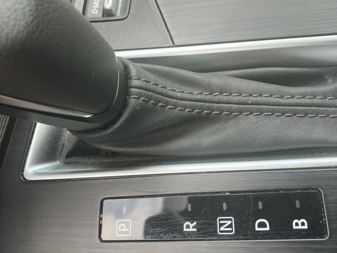 Used 2025 Nissan Kicks SV FWD image 24