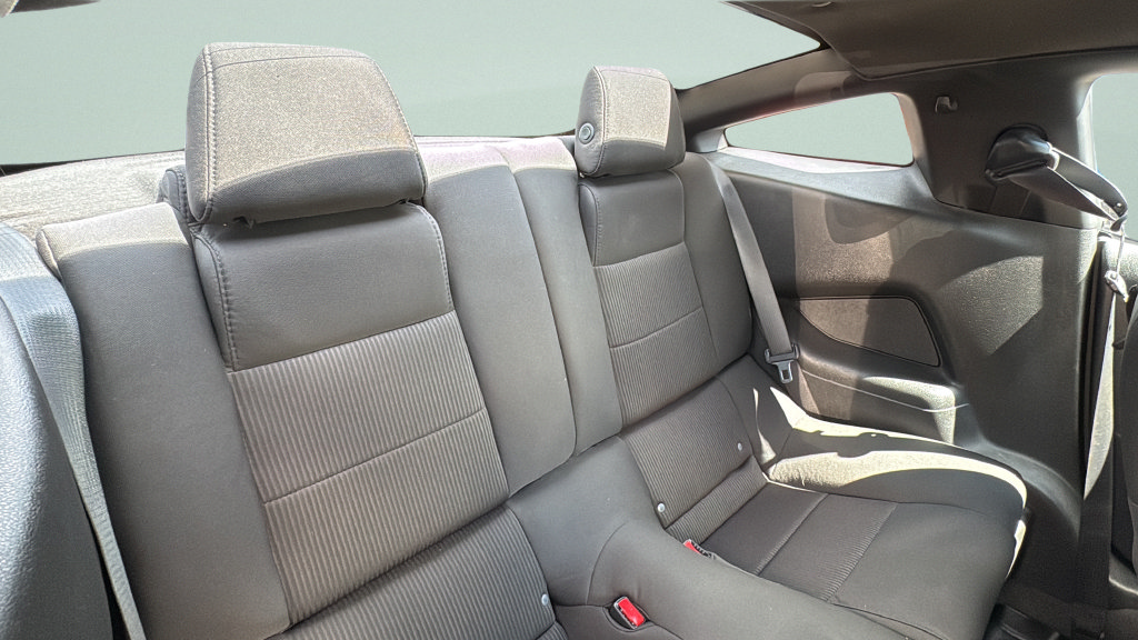 Used 2013 Ford Mustang GT RWD image 16