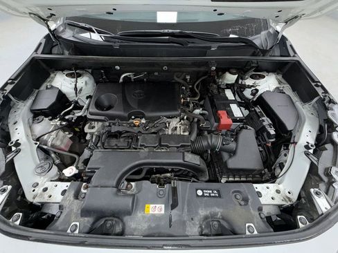 Certified 2021 Toyota RAV4 XLE w/ Convenience Package image 19