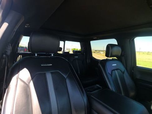 Used 2018 Ford F150 Platinum w/ Equipment Group 701A Luxury image 31
