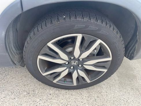 Used 2020 Honda Pilot Touring image 14