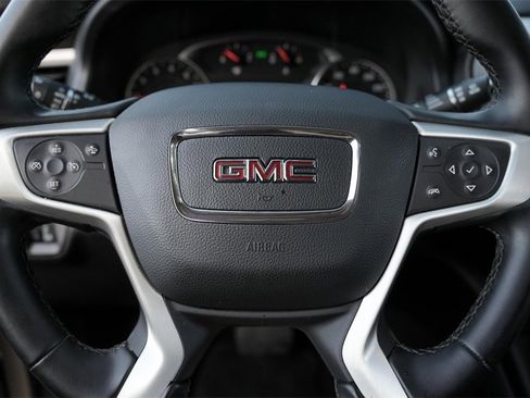 Used 2023 GMC Acadia SLT image 14