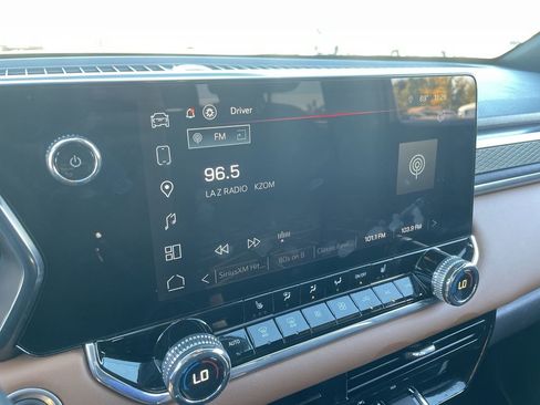 Used 2024 GMC Canyon AT4 image 13