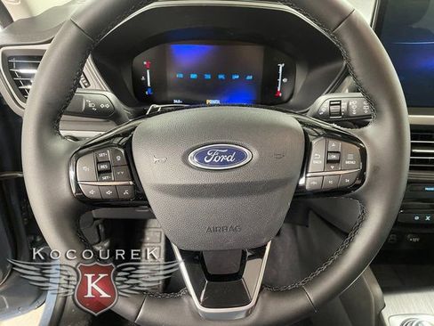 New 2026 Ford Escape SE w/ Class II Trailer Tow Package image 13