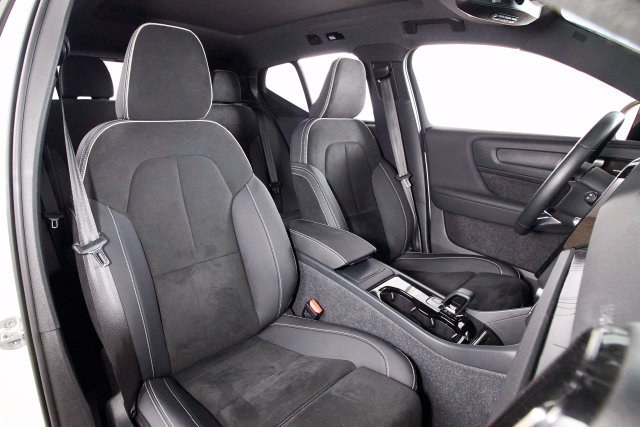 Used 2023 Volvo XC40 Recharge Ultimate w/ Protection Package Premier AWD/4WD image 21