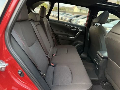 Used 2024 Toyota RAV4 SE image 17