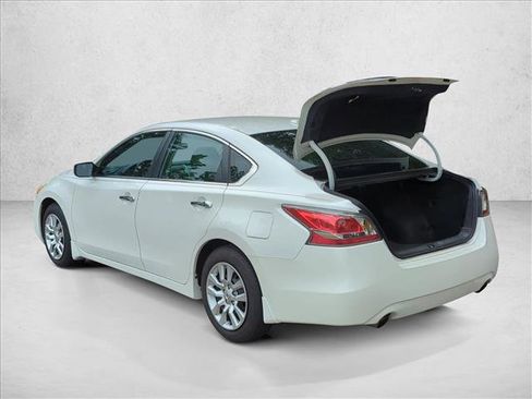 Used 2015 Nissan Altima 2.5 S w/ Power Driver Seat Package FWD image 10