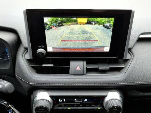 Used 2024 Toyota RAV4 LE AWD/4WD image 24