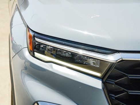 Used 2024 Honda Pilot Touring image 10