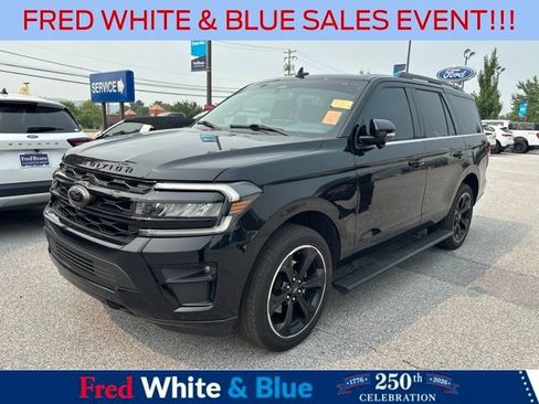 Used 2023 Ford Expedition Limited AWD/4WD image 9