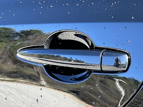 Certified 2025 Nissan Sentra SR image 29