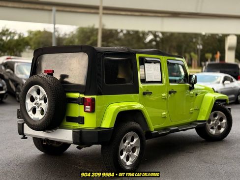Used 2013 Jeep Wrangler Unlimited Sahara w/ Dual Top Group AWD/4WD image 5