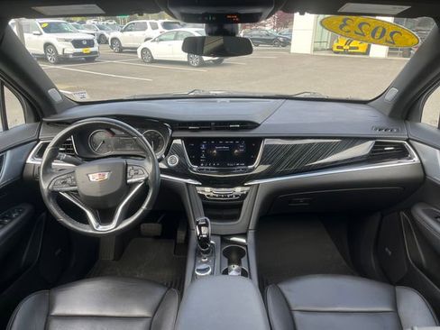 Used 2023 Cadillac XT6 Premium Luxury AWD/4WD image 11