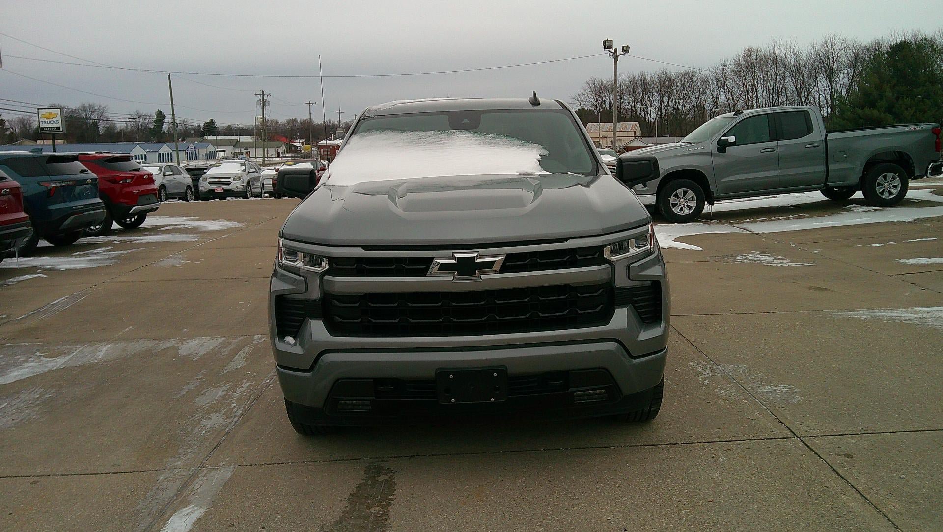 Used 2024 Chevrolet Silverado 1500 RST AWD/4WD image 2
