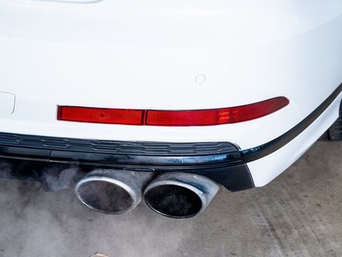 Used 2020 Audi S8 L w/ S8 Executive Package image 29