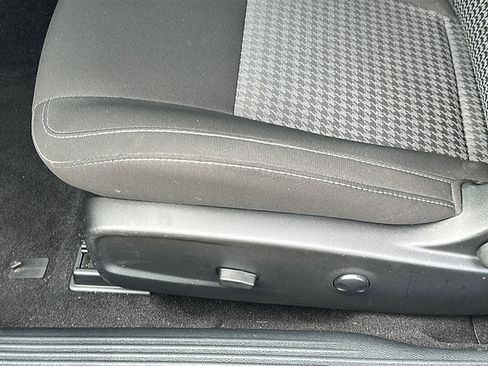 Used 2022 Dodge Challenger GT w/ Blacktop Package image 15