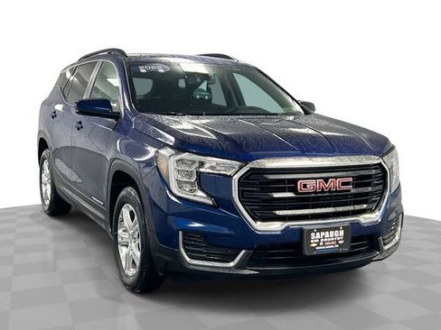 Certified 2022 GMC Terrain SLE w/ Driver Convenience Package image 1