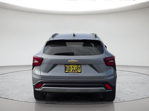 Used 2025 Chevrolet Trax LT w/ LT Convenience Package FWD image 10