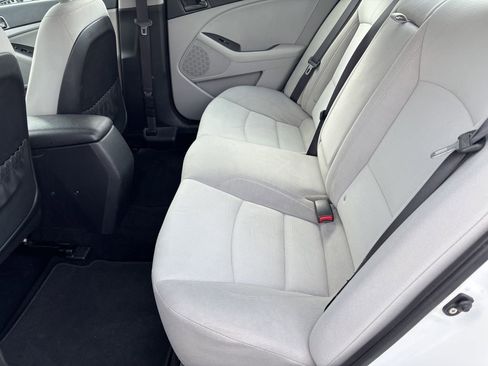 Used 2015 Kia Optima LX image 24