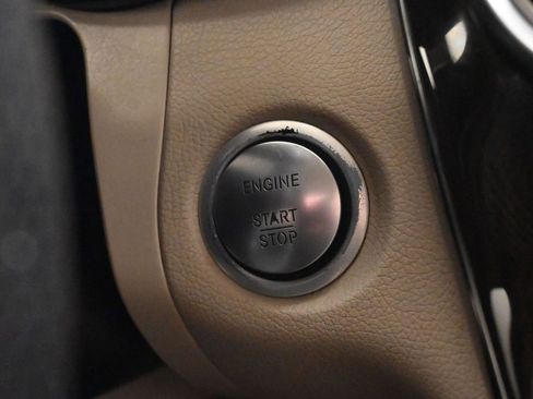 Used 2016 Mercedes-Benz GLC 300 image 35