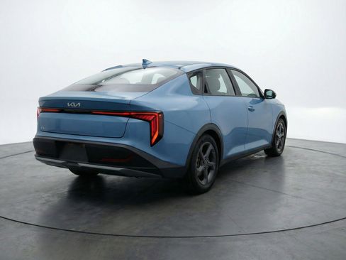 Used 2025 Kia K4 LXS image 9