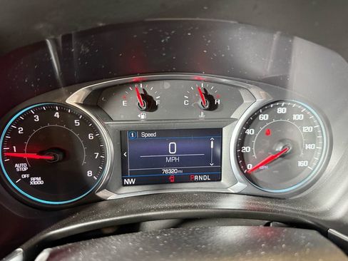 Used 2019 Chevrolet Equinox LT AWD/4WD image 16