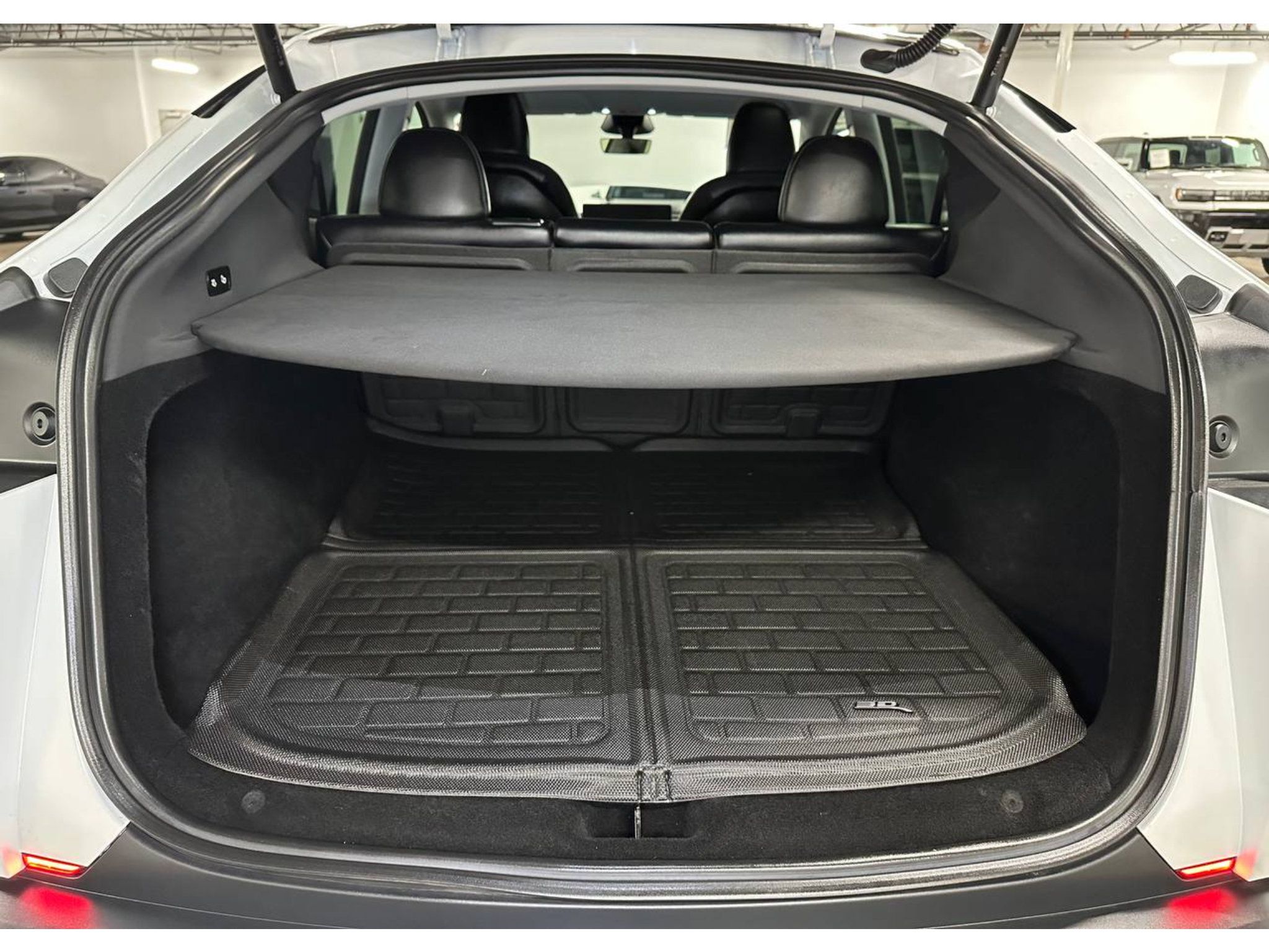 Used 2026 Tesla Model Y AWD image 14