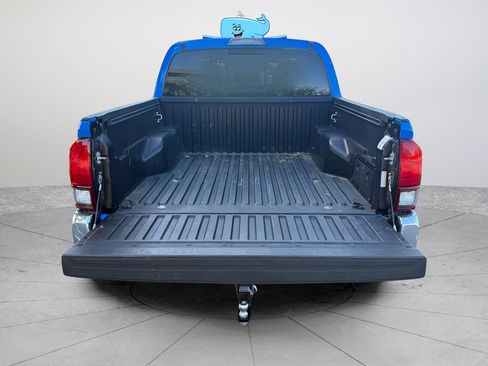 Used 2021 Toyota Tacoma SR5 RWD image 5