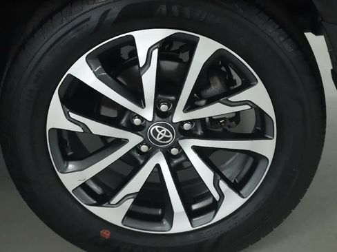 Certified 2023 Toyota Corolla Cross XLE w/ Convenience Package FWD image 38