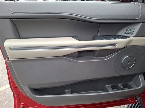 Used 2020 Ford Expedition Max XLT w/ Equipment Group 202A image 12