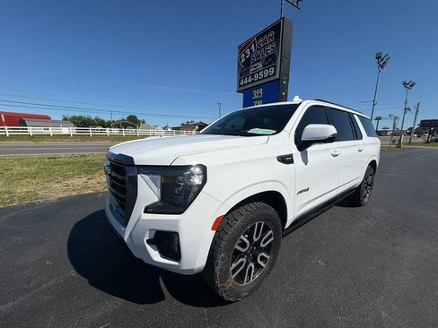 Used 2023 GMC Yukon XL AT4 w/ AT4 Premium Plus Package AWD/4WD image 8